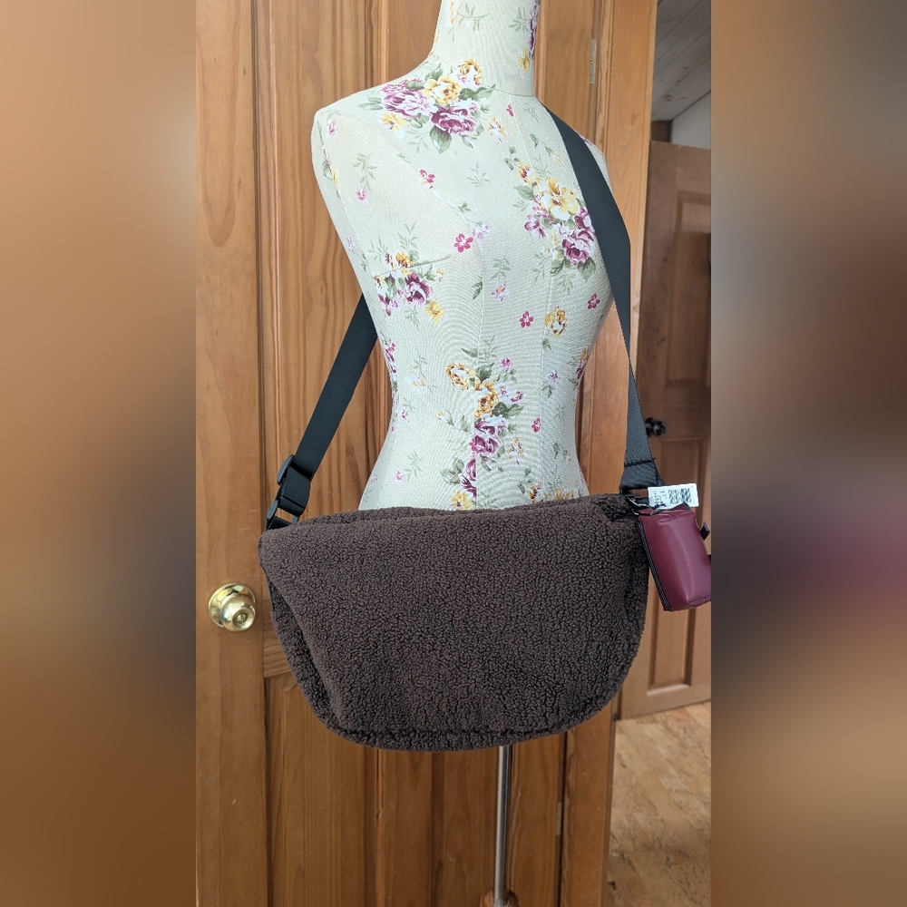 Rreitsmans Brown Sherpa Crossbody Bag With Earphone‎ Case